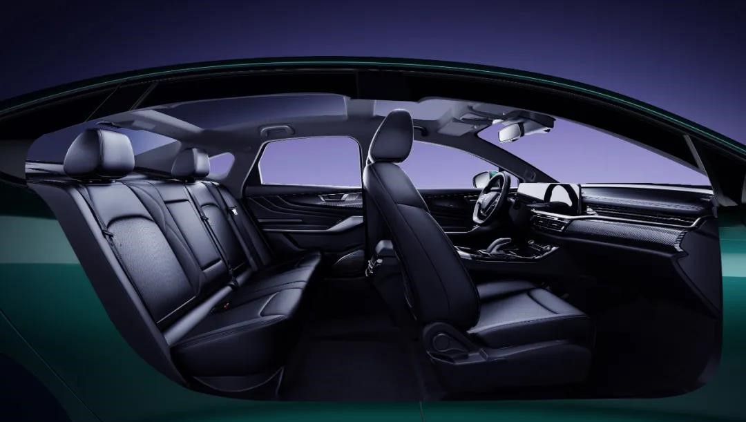 全球先锋智电轿跑——“欧版”羿