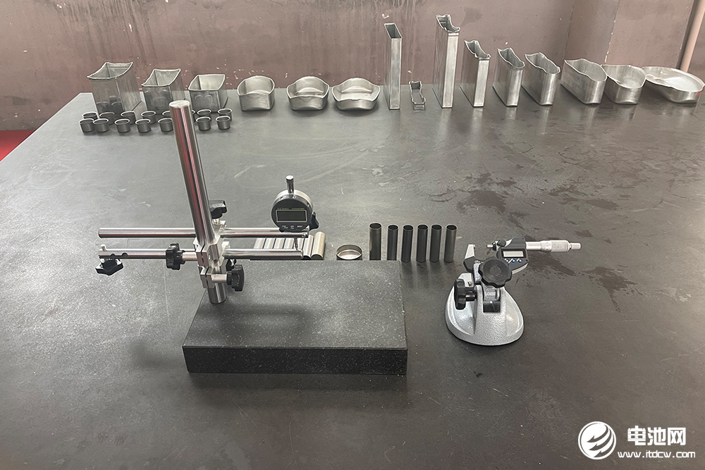 圆柱电池壳拉伸伺服冲床产品测试 圆柱电池壳拉伸伺服冲床产品测试