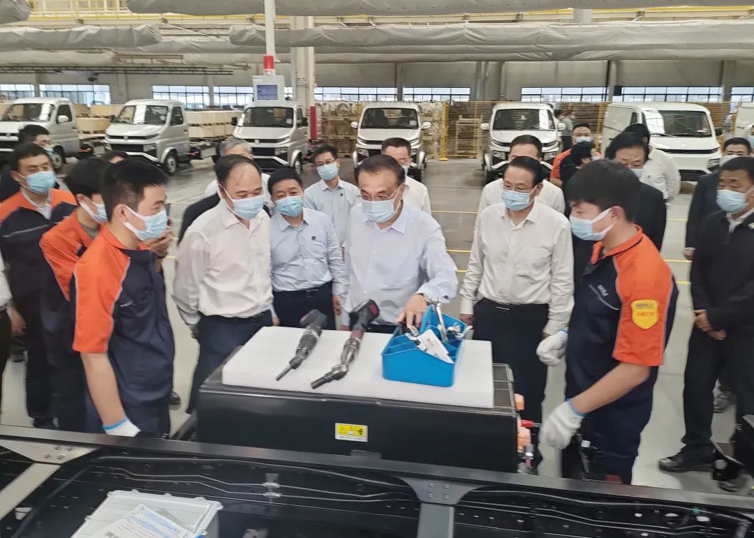国务院总理李克强考察吉利新能源商用车上饶低碳数智工厂