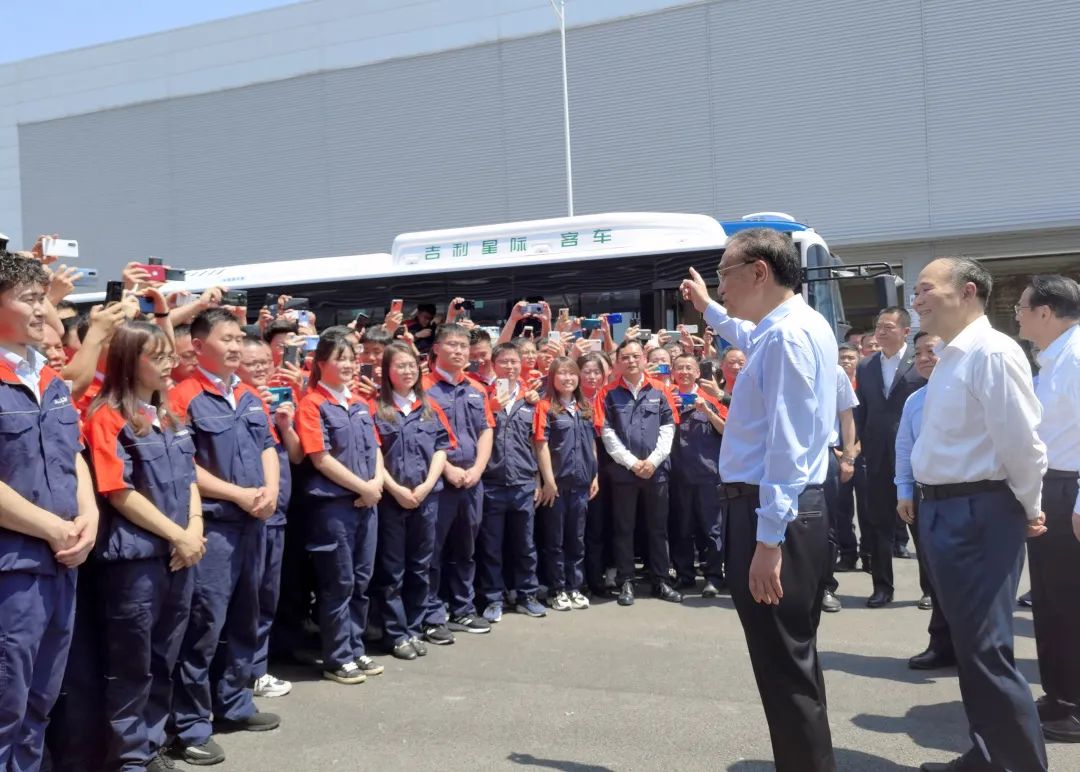 国务院总理李克强考察吉利新能源商用车上饶低碳数智工厂