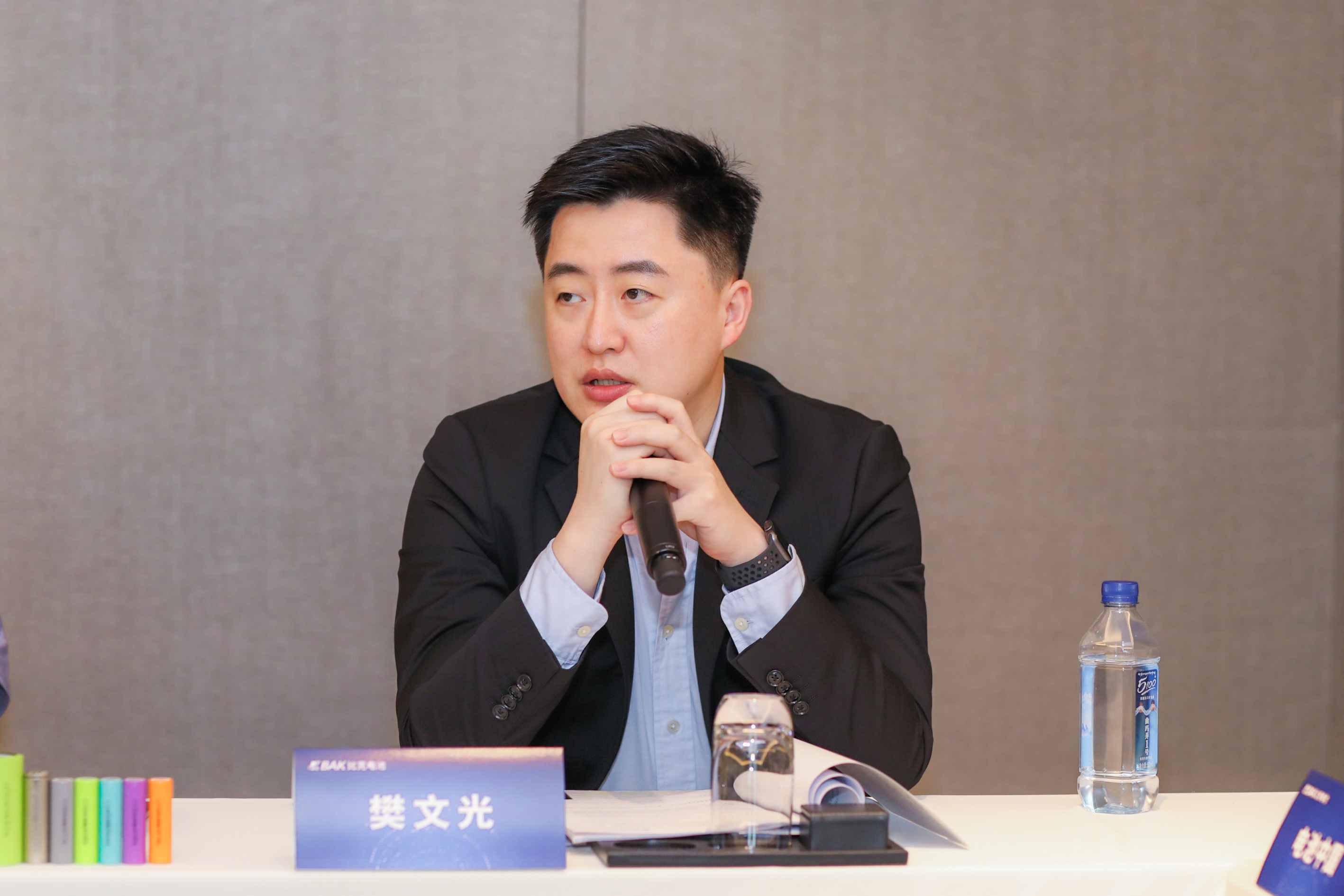 比克电池：大圆柱动力电池将加速电动取代燃油进程