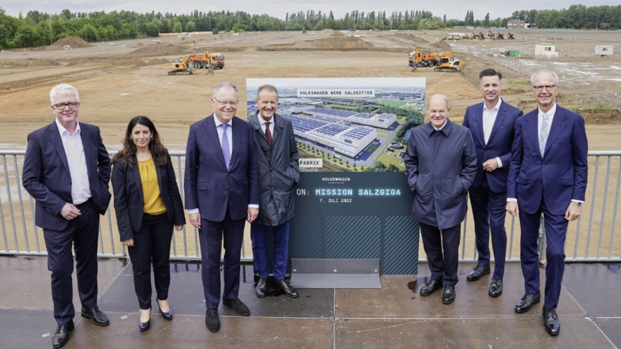大众德国萨尔茨基特电池厂破土动工