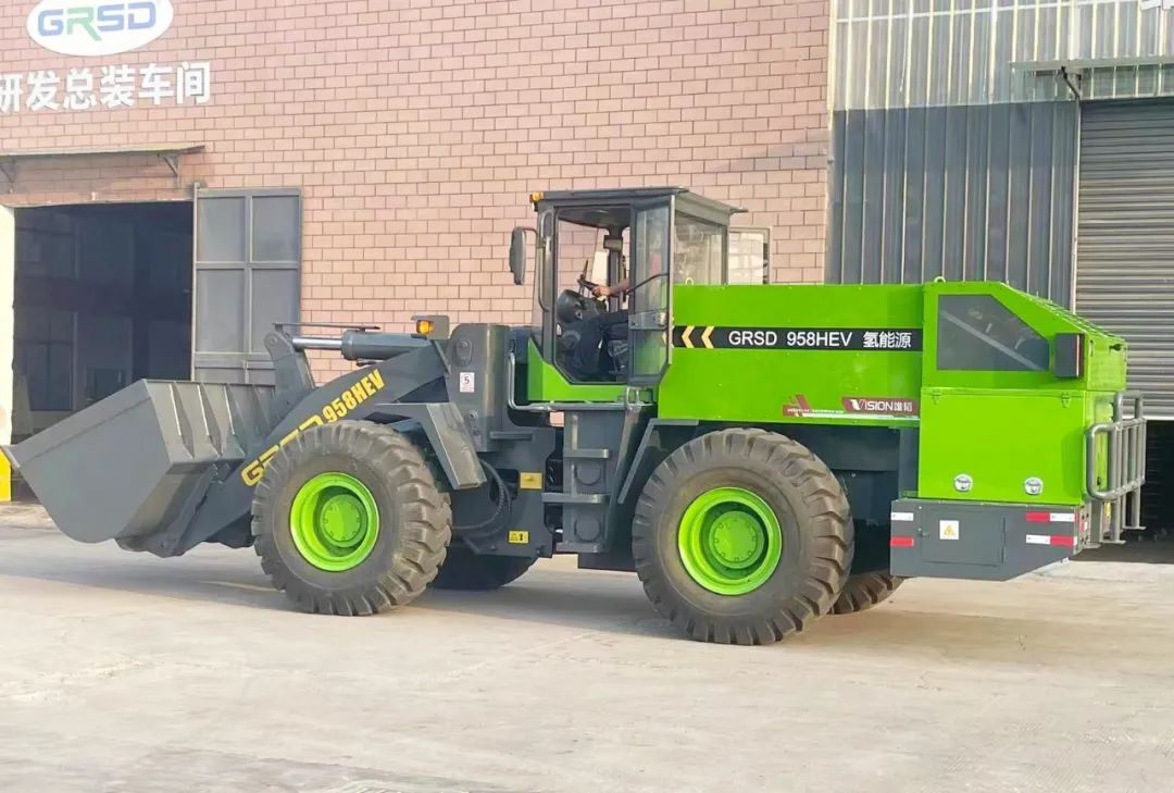 雄韬氢雄配套！国内首台氢能装载机下线