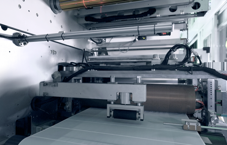 短刀电池迎来最佳搭档 蜂巢能源发布最新一代叠片技术 短刀电池迎来最佳搭档 蜂巢能源发布最新一代叠片技术