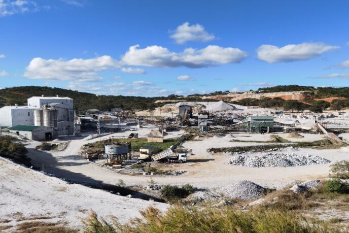 津巴布韦Bikita矿山 图片来源：中矿资源