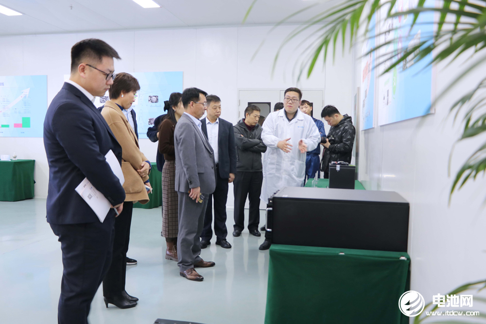 中国电池新能源产业链调研团一行参观考察多氟多新能源 中国电池新能源产业链调研团一行参观考察多氟多新能源