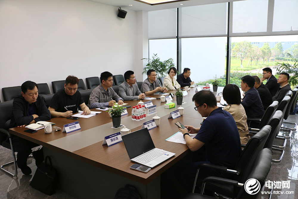 中国电池新能源产业链调研团一行到访赣州寒锐 中国电池新能源产业链调研团一行到访赣州寒锐