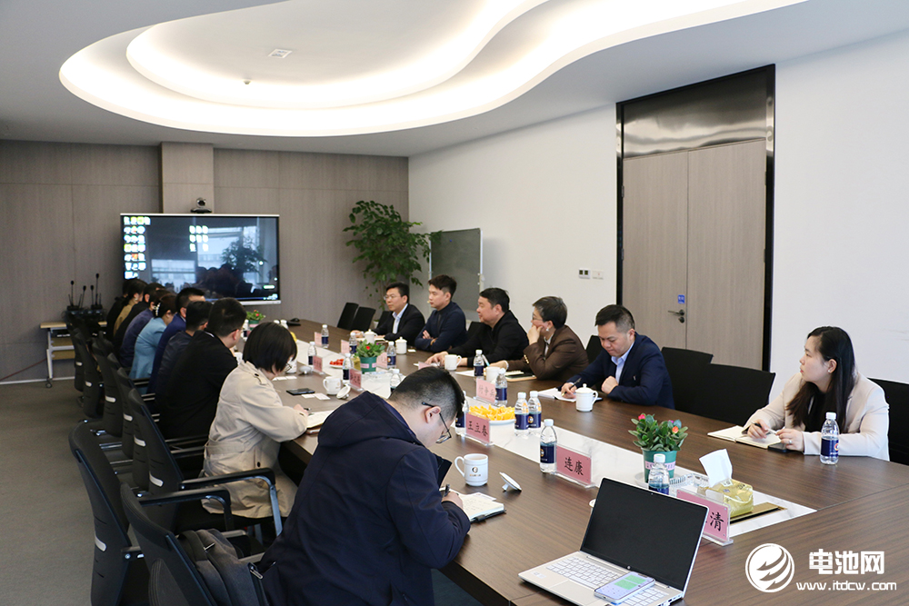 中国电池新能源产业链调研团一行参观考察鑫铂瑞 中国电池新能源产业链调研团一行参观考察鑫铂瑞