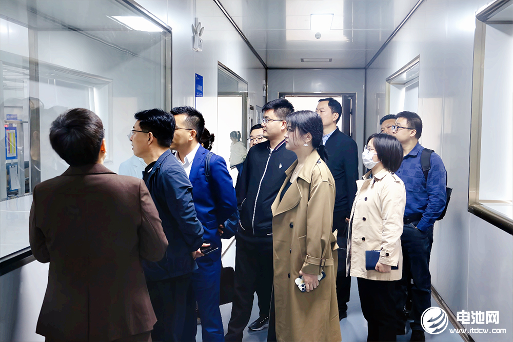 中国电池新能源产业链调研团一行参观考察鑫铂瑞 中国电池新能源产业链调研团一行参观考察鑫铂瑞