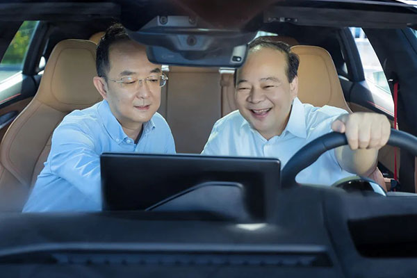 续航里程首超1000公里 麒麟电池首发落地极氪001车型交付