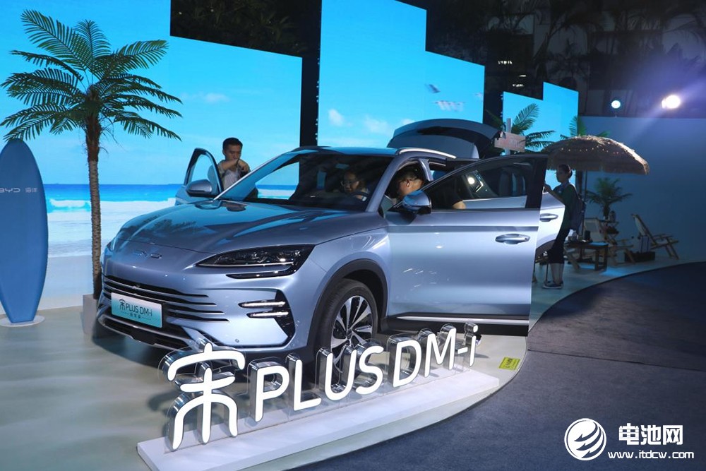 新能源汽车,比亚迪,刀片电池,宋PLUS冠军版