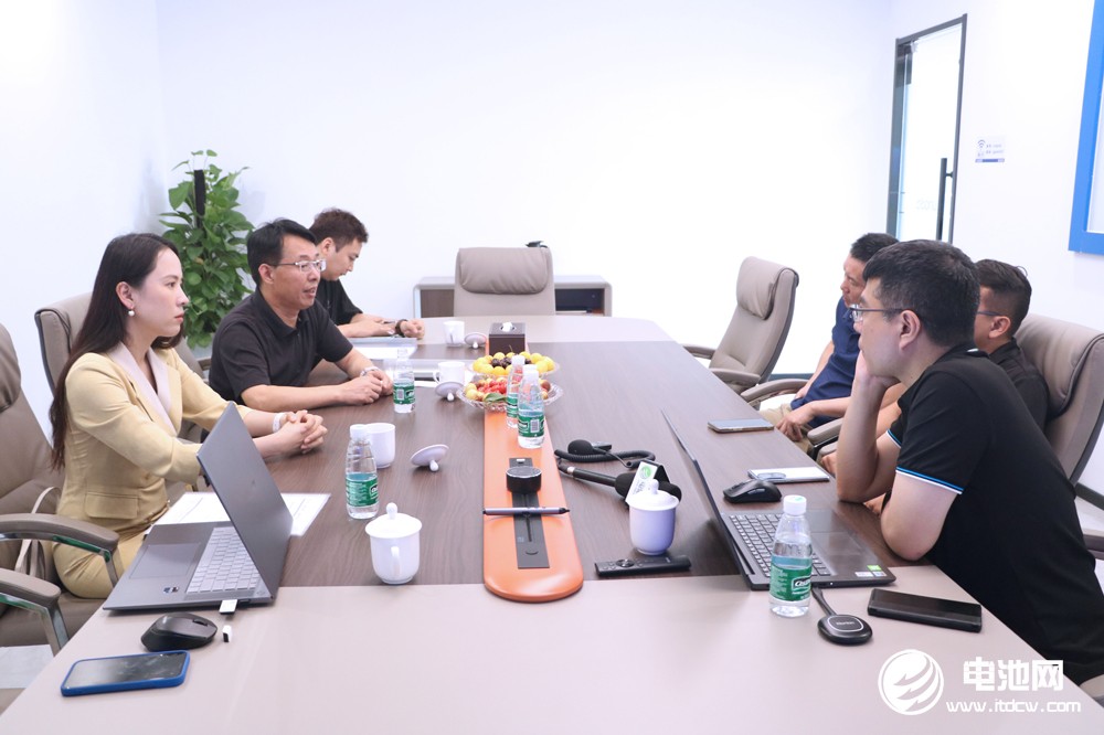 中关村新型电池技术创新联盟秘书长于清教一行参观考察灵鸽科技