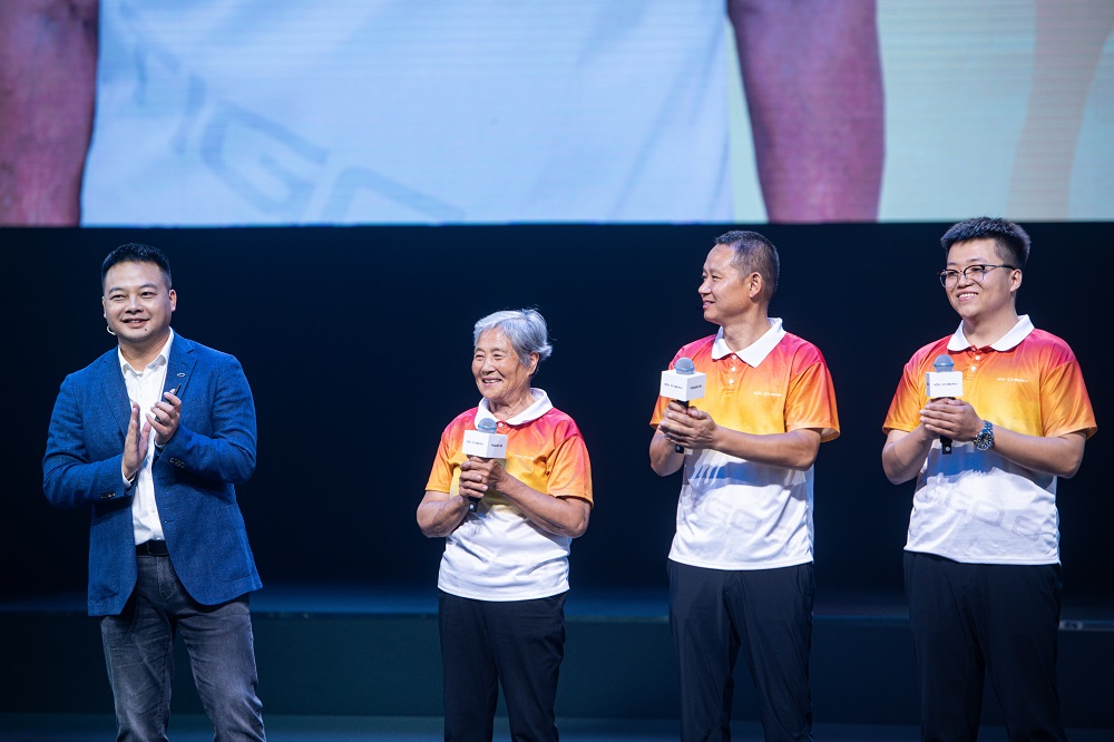 71岁车神奶奶徐茂彩，吉林省红箭救援队成员武海波，和父亲一样选择瑞虎8的赵越