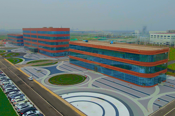 山东彩客新材料行政办公区 图/彩客新能源