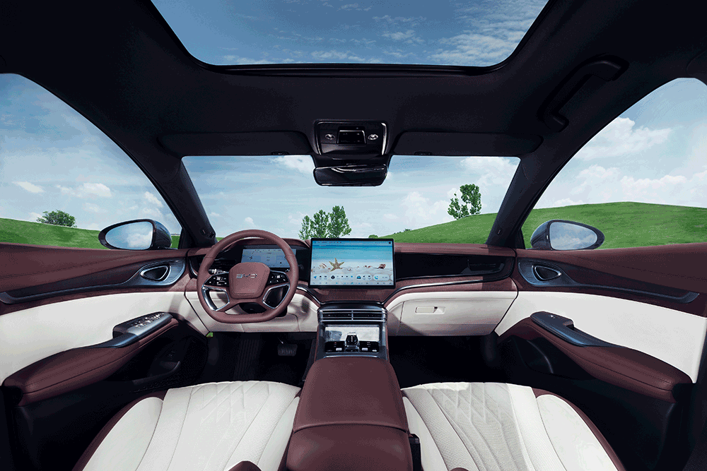 8月25日，比亚迪海洋网“新一代主流中型轿车”——海豹DM-i在成都车展正式开启预售，共6款车型，预售价格为17.68万-24.68万元。