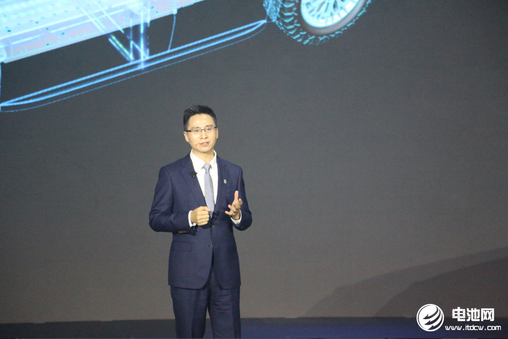 比亚迪集团副总裁、产品规划及汽车新技术研究院院长杨冬生