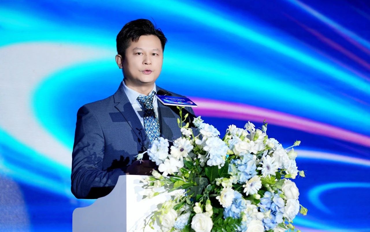 OPT总裁 罗前