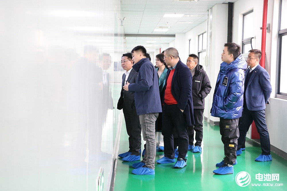 中国电池新能源产业链调研团一行参观考察江苏卫蓝新能源