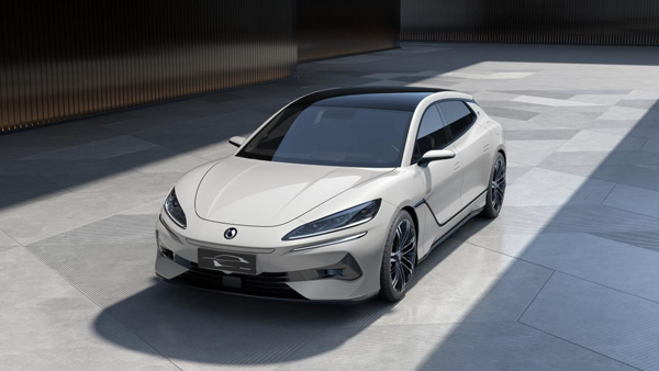 比亚迪方程豹携手华为乾崑智驾 加速中国智驾技术向前 比亚迪方程豹携手华为乾崑智驾 加速中国智驾技术向前