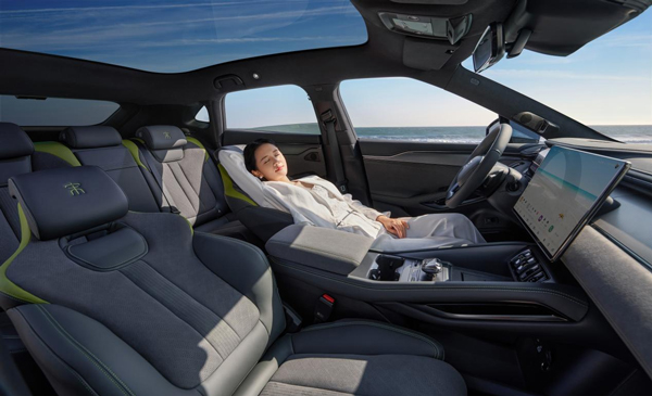 猎装市场太卷了!增配不加价!2025款宋L EV 18.98万元起 猎装市场太卷了!增配不加价!2025款宋L EV 18.98万元起