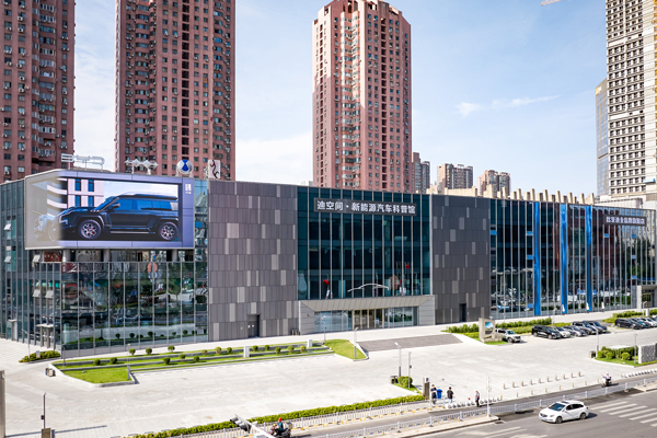 TA来了！中国首个新能源汽车科普馆在河南郑州开馆