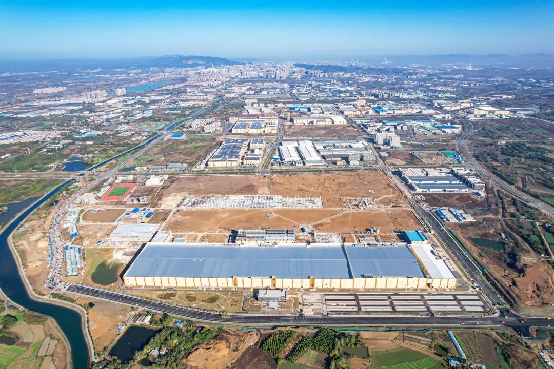 亿纬锂能超级储能工厂
