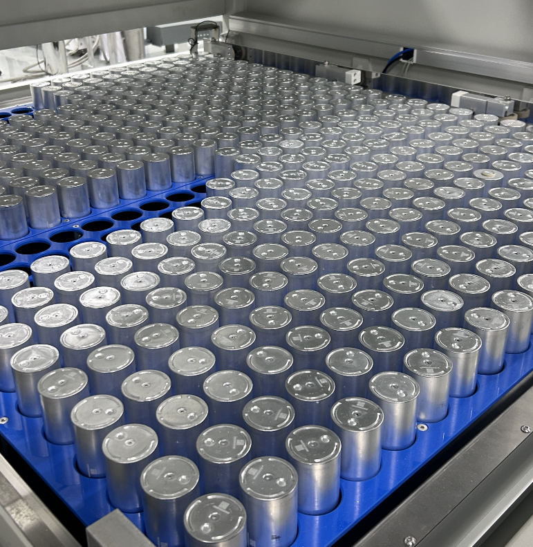 打造超充系！云山动力超充大圆柱电池量产正式通线