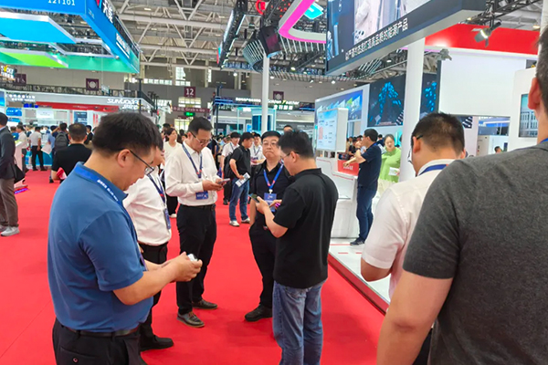 长虹旗下4公司携新能源最新科技成果亮相CIBF 2025