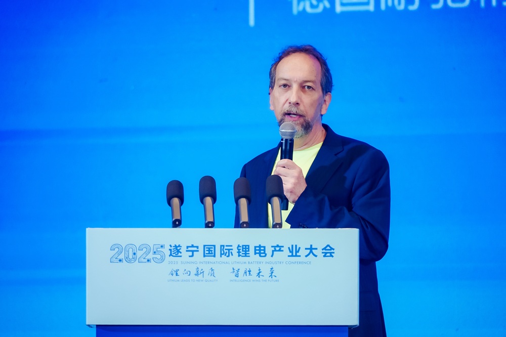 德国耐驰精细研磨公司全球技术总监Lars-Peter Weiland（拉尔斯-彼得·韦兰德）