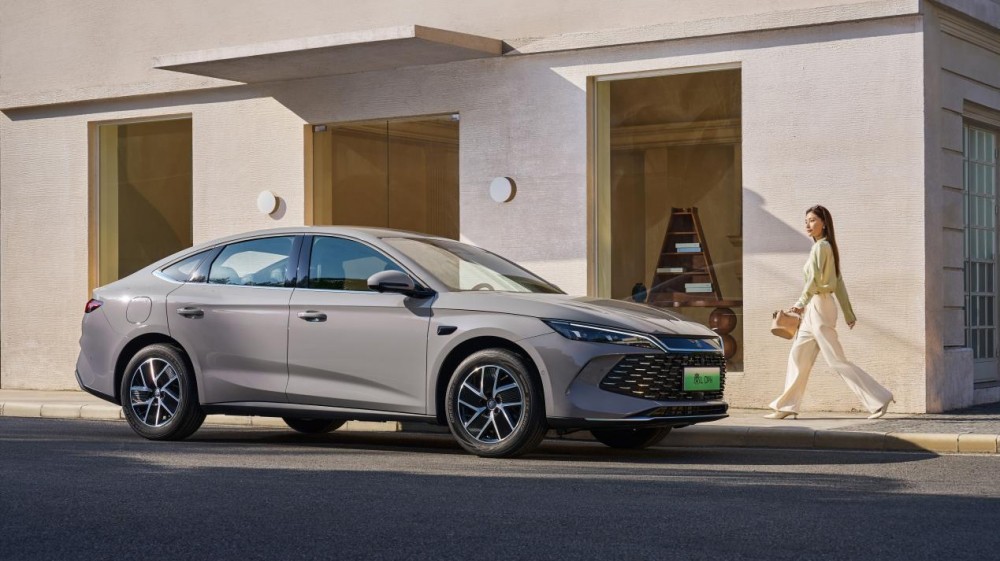 限时超级置换补贴价9.28万起 2026款秦L DM-i上市 限时超级置换补贴价9.28万起 2026款秦L DM-i上市