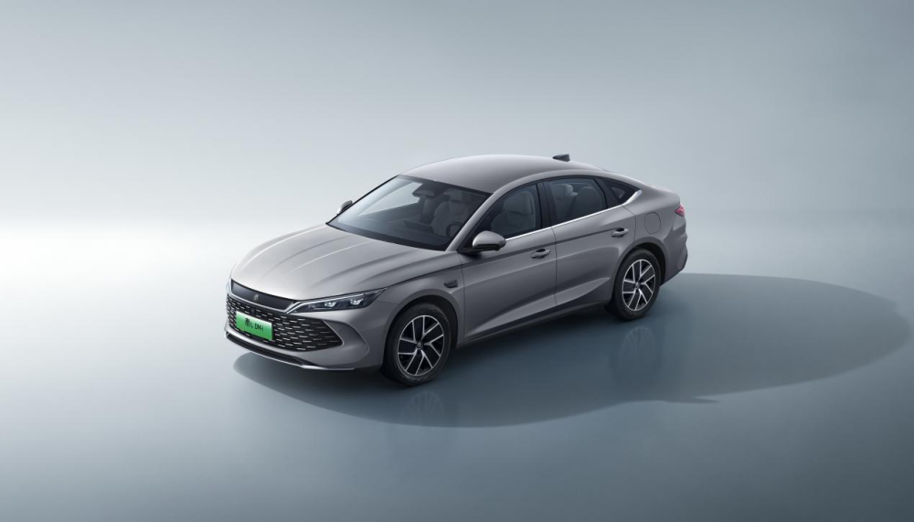 限时超级置换补贴价9.28万起 2026款秦L DM-i上市 限时超级置换补贴价9.28万起 2026款秦L DM-i上市