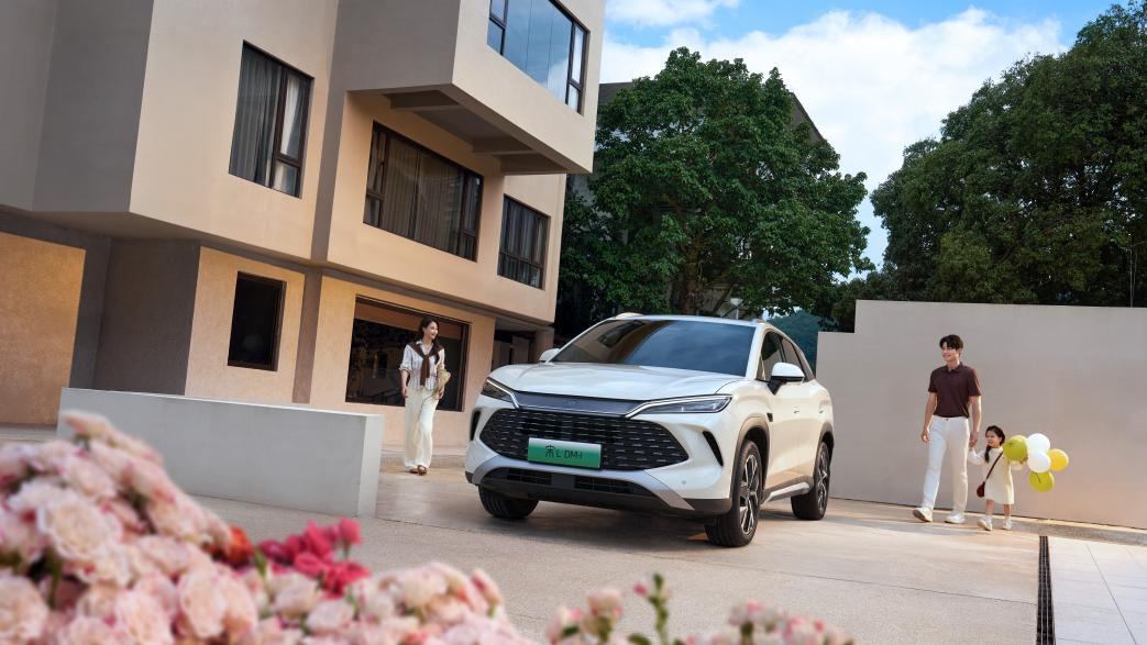 9.98万起，2026款宋L DM-i上市，纯电续航200km，标配云辇C！