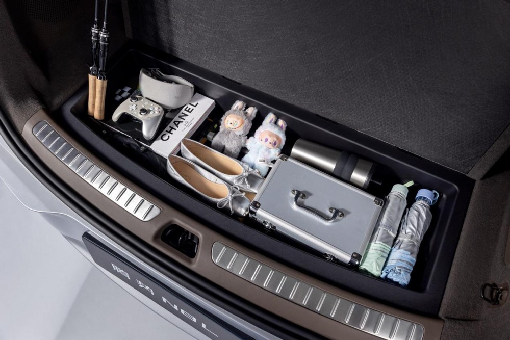 超大51L后备厢隐藏式储物盒