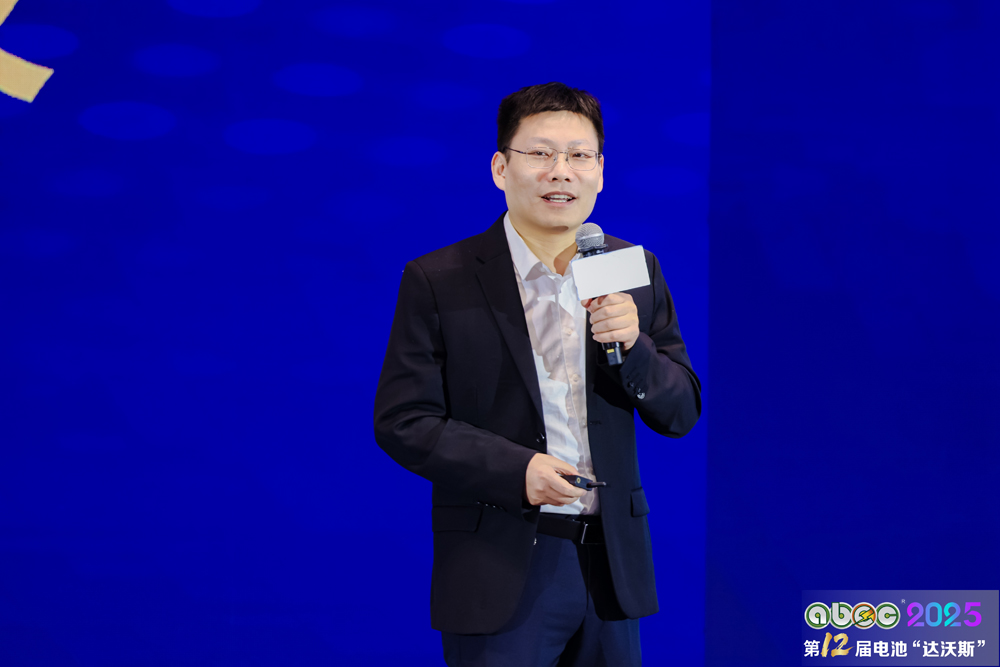 北京大学深圳研究生院副教授、深圳后浪实验室主任吴忠振