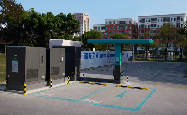 电动化上半场完美收官！比亚迪发布第二代刀片电池及闪充技术