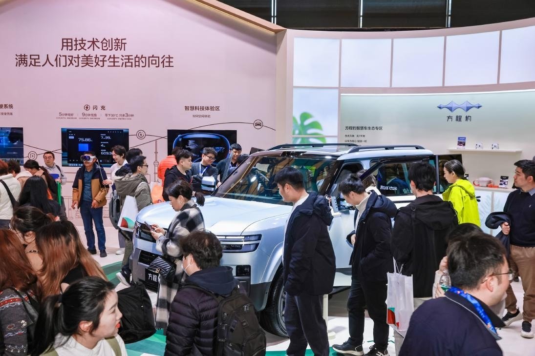 重构“人-车-家”全场景新范式 比亚迪亮相AWE2026 重构“人-车-家”全场景新范式 比亚迪亮相AWE2026