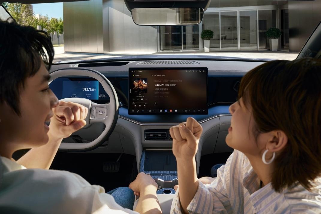 全系搭载比亚迪第二代刀片电池及闪充技术!宋Ultra EV正式上市 全系搭载比亚迪第二代刀片电池及闪充技术!宋Ultra EV正式上市