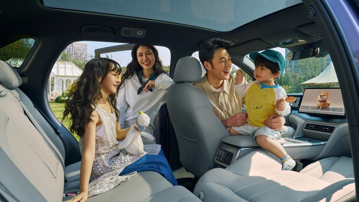 全系搭载比亚迪第二代刀片电池及闪充技术!宋Ultra EV正式上市 全系搭载比亚迪第二代刀片电池及闪充技术!宋Ultra EV正式上市