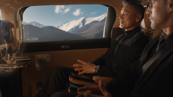 第二代腾势D9上市35.98万元起