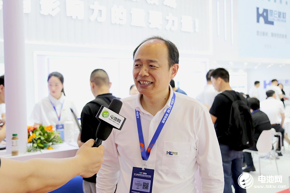 昆仑新材董事长郭营军