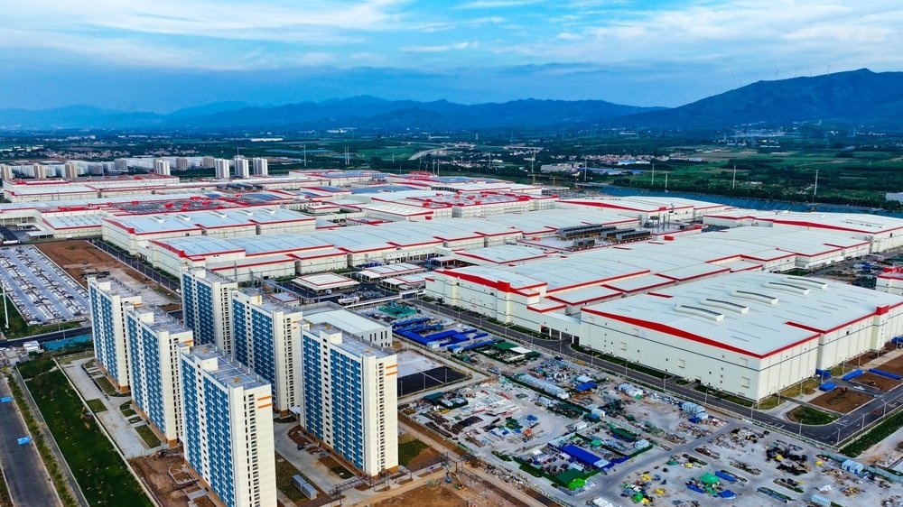 宁德时代洛阳基地三期、四期项目施工现场 宁德时代洛阳基地三期、四期项目施工现场