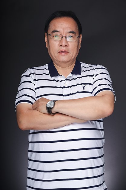 北京大学博士生导师、中关村新型电池技术创新联盟名誉理事长其鲁 北京大学博士生导师、中关村新型电池技术创新联盟名誉理事长其鲁